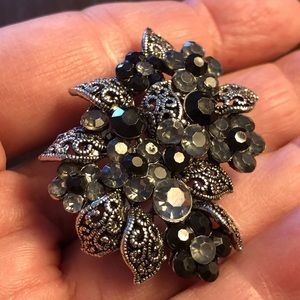 Vintage Broach Silver toned, black & gray#Motherday#momgift #grandma#Uniquegift